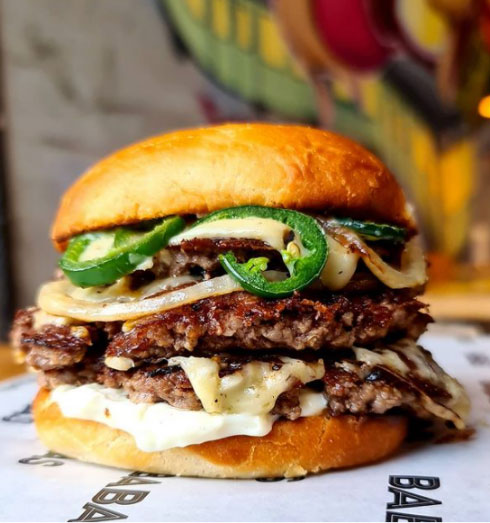 Babas burgare Straynanee